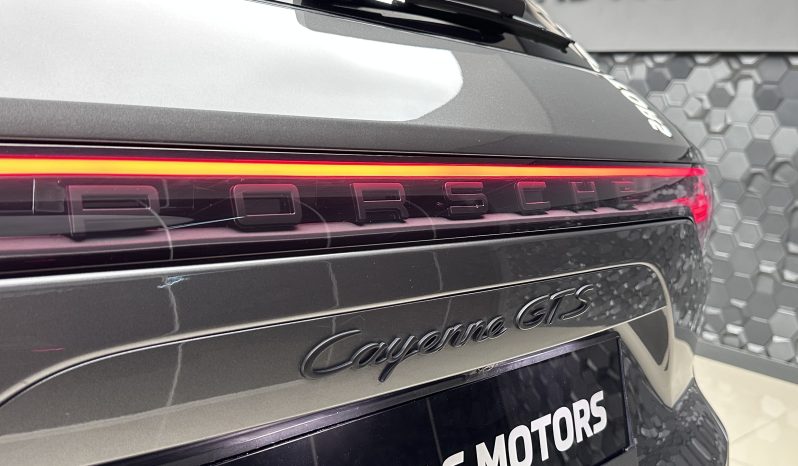 
								PORSCHE CAYENNE 4.0 GTS CHORONO full									